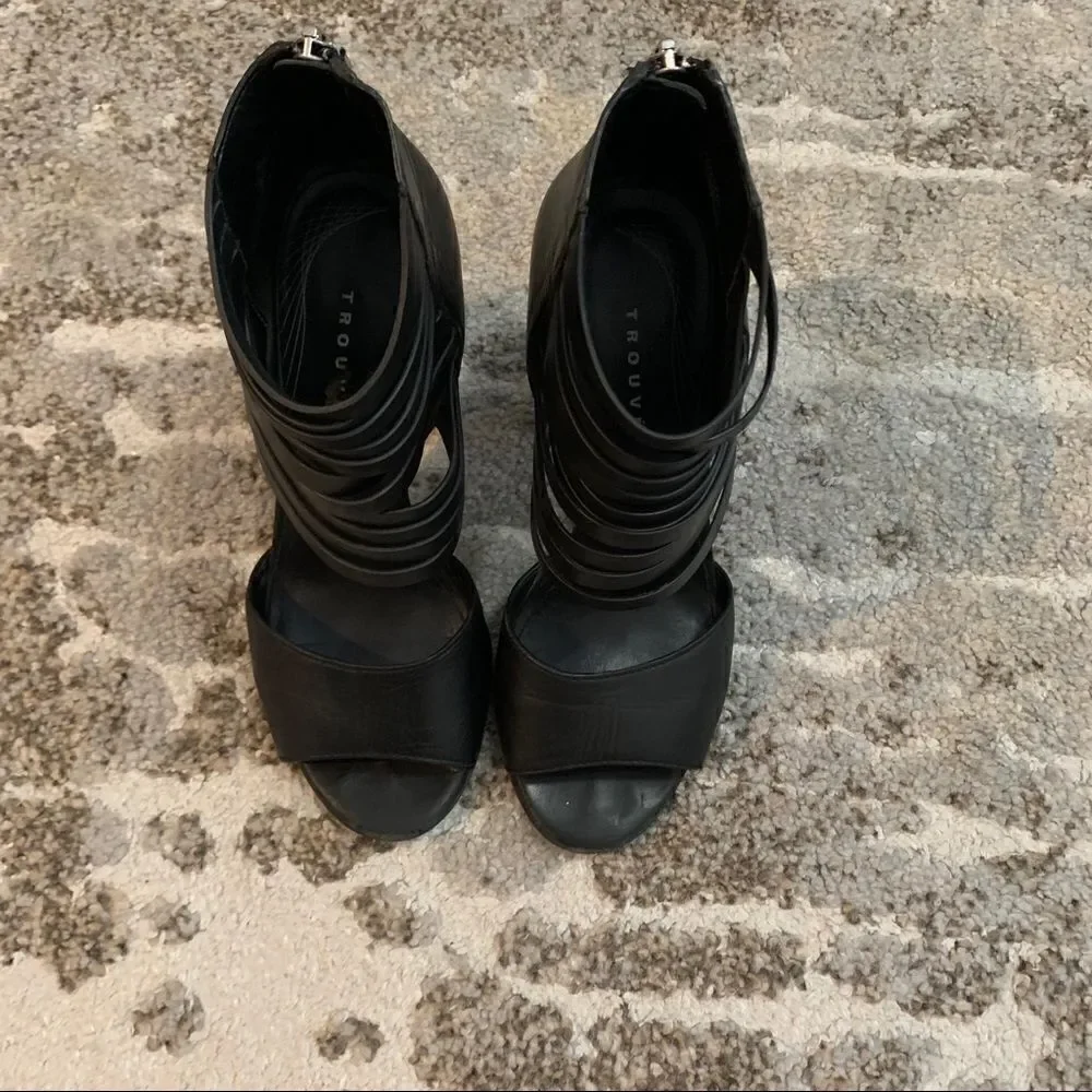 Black Trouve Heels Size 7.5